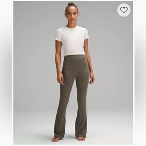 Lululemon Groove super high rise flare Nulu pant
